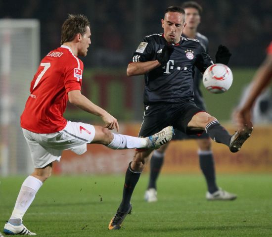 员表现之外 员表现之外