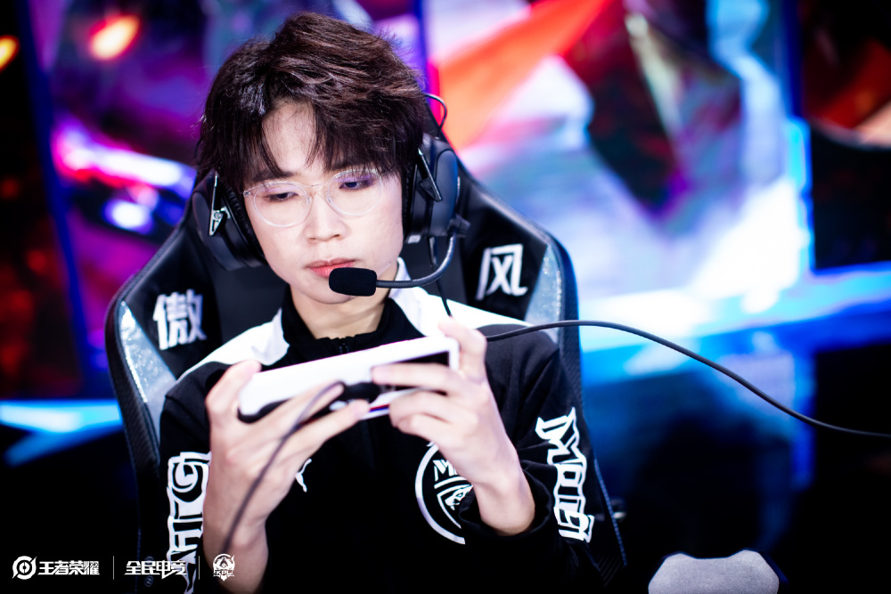 在如此高压 在如此高压