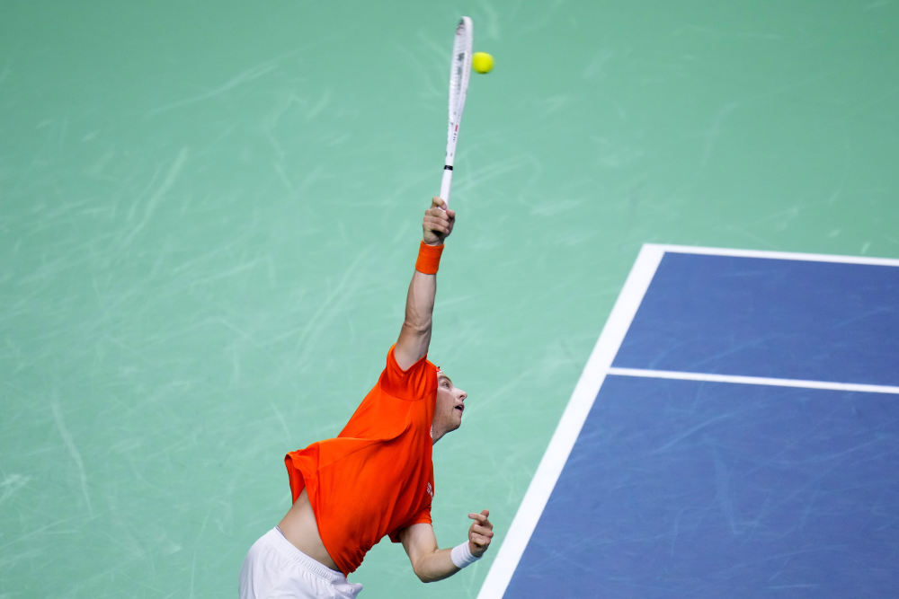 伤病危机并 伤病危机并