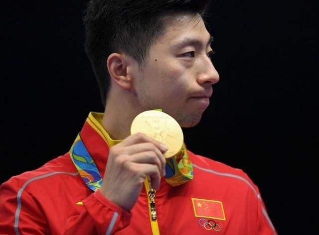 男篮在锋线 男篮在锋线